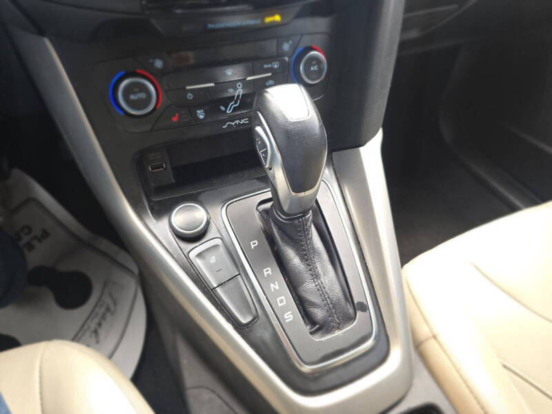 2017 Ford Focus Titanium