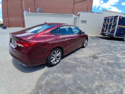 2015 Chrysler 200 S