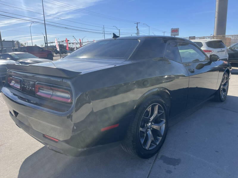 2019 Dodge Challenger SXT