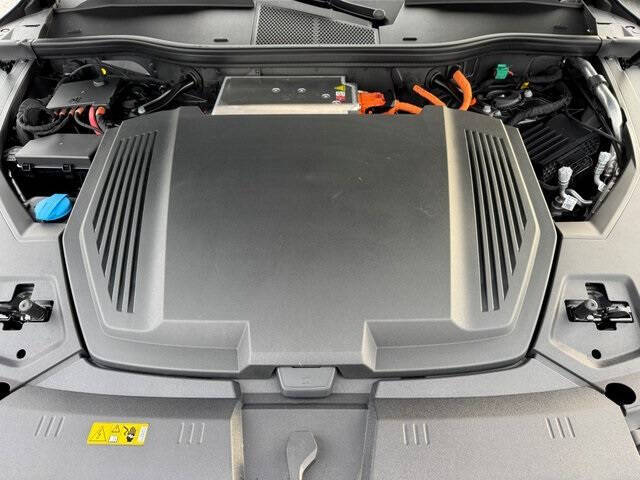 2024 Audi Q8 e-tron quattro Premium Plus