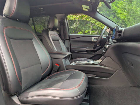 2024 Ford Explorer ST-Line
