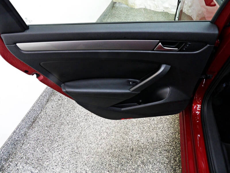 2015 Volkswagen Passat 1.8T Wolfsburg Edition