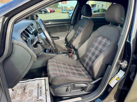 2018 Volkswagen Golf GTI S