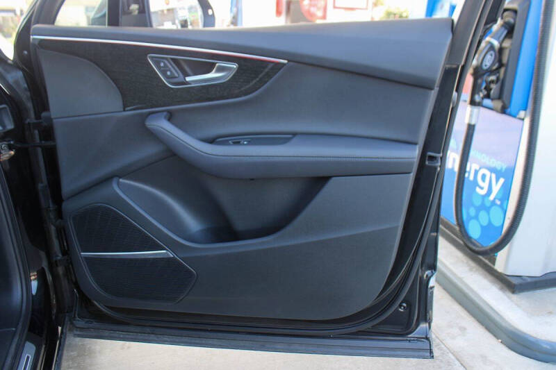 2023 Audi Q7 quattro Prestige 55 TFSI