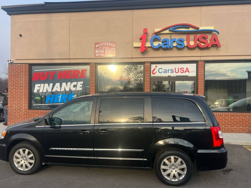 2015 Chrysler Town and Country for sale at iCars USA in Rochester NY