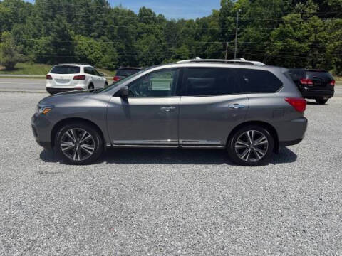 2017 Nissan Pathfinder SV