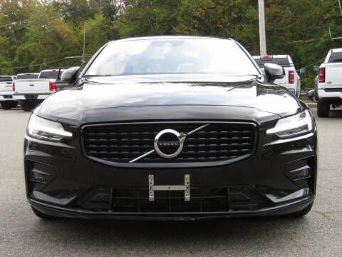 2022 Volvo S60 B5 Momentum