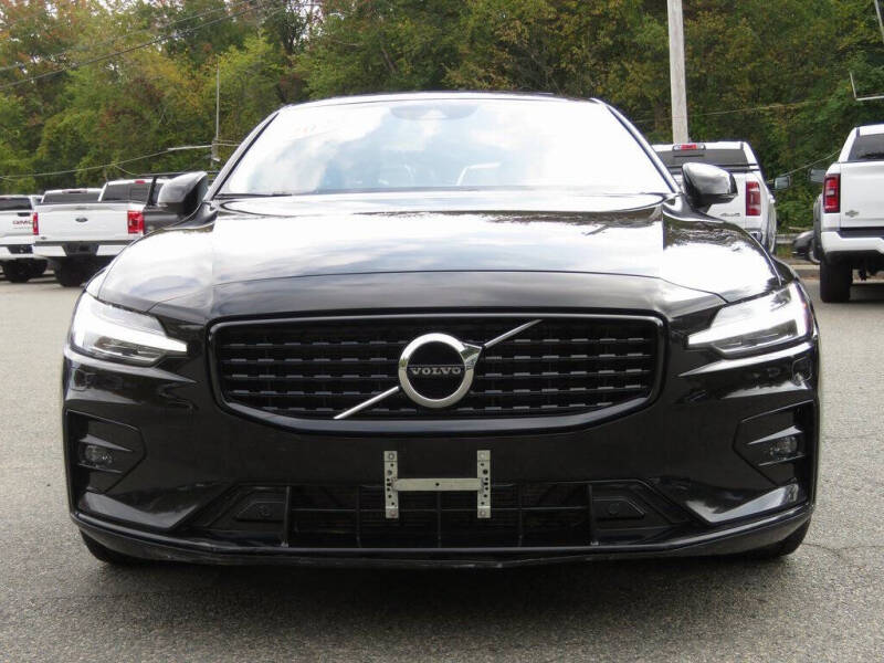 2022 Volvo S60 B5 Momentum