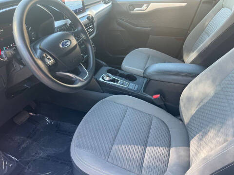 2020 Ford Escape SE