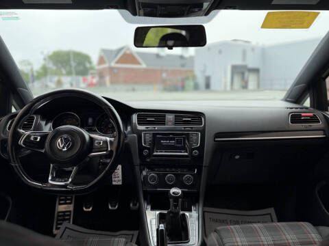2015 Volkswagen Golf GTI S
