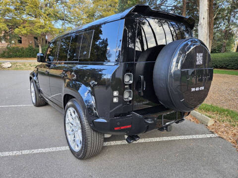 2024 Land Rover Defender 110 V8 P525