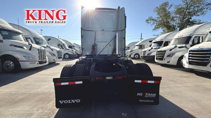 2023 Freightliner Cascadia