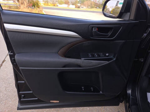 2017 Toyota Highlander LE