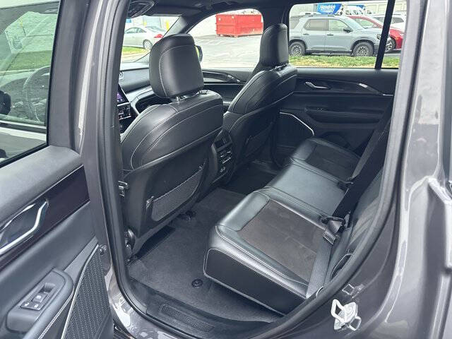 2022 Jeep Grand Cherokee Altitude