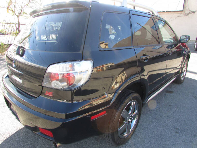 2006 Mitsubishi Outlander Se photo 3