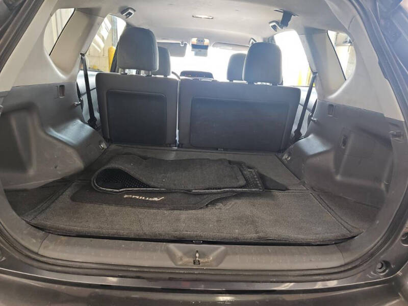 2013 Toyota Prius v Three