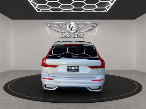 2024 Volvo XC60 B5 Core Dark Theme