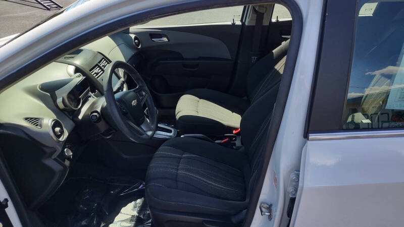 2016 Chevrolet Sonic LT Auto