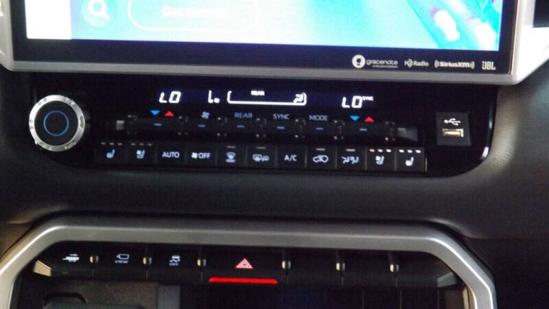 2023 Toyota Sequoia Platinum