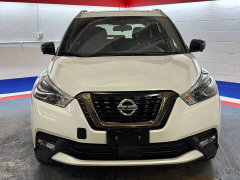 2020 Nissan Kicks SR