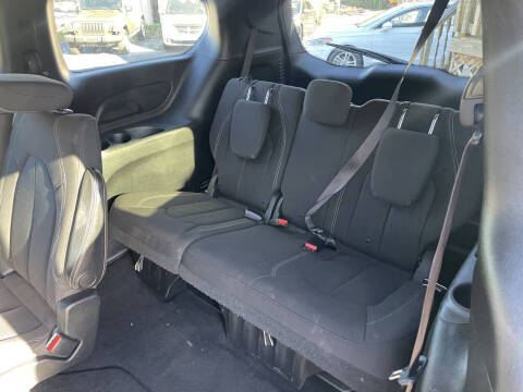 2020 Chrysler Pacifica Touring