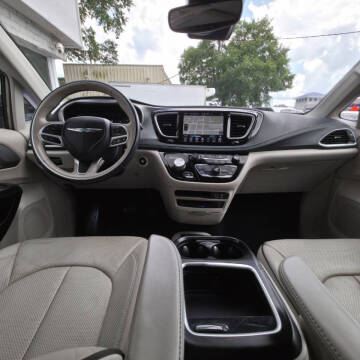 2018 Chrysler Pacifica Hybrid Limited