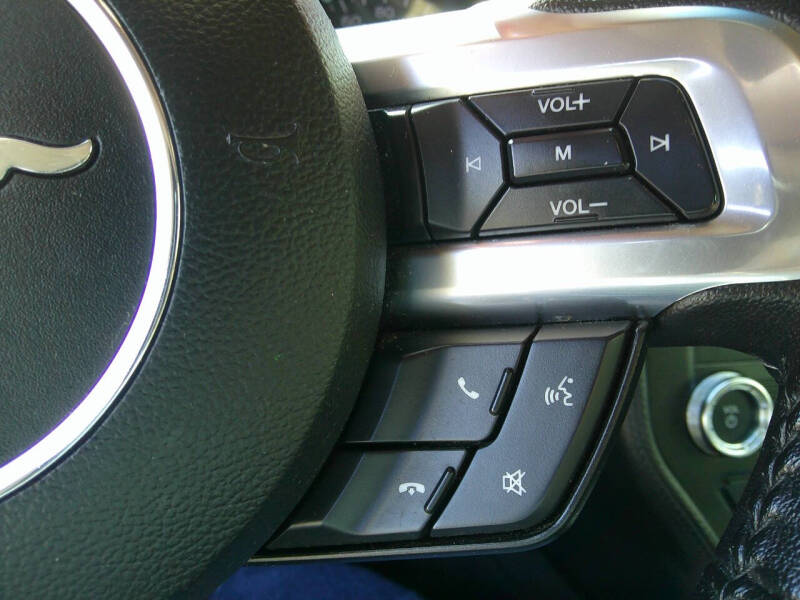 2017 Ford Mustang V6