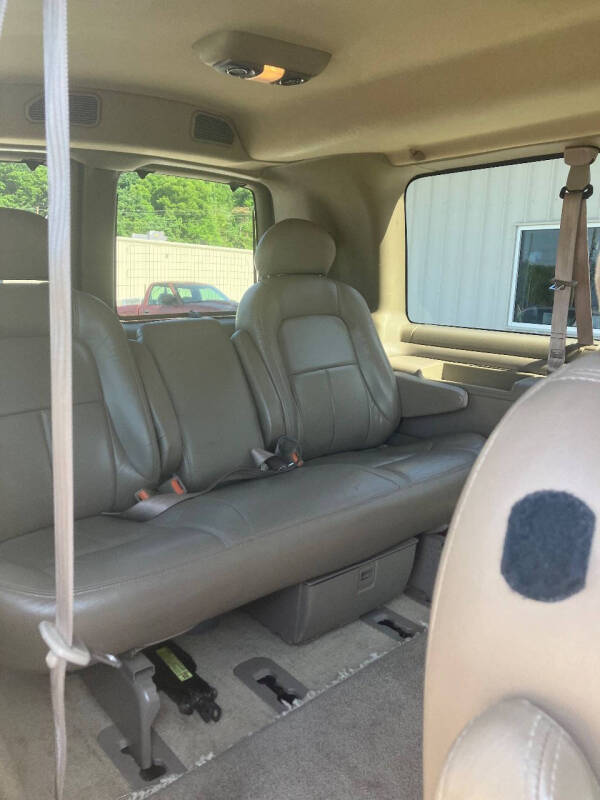 2001 Chevrolet Express G1500 LT