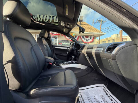 2012 Audi Q5 3.2 quattro Premium Plus