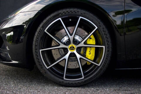 2025 Lotus Emira V6 Base