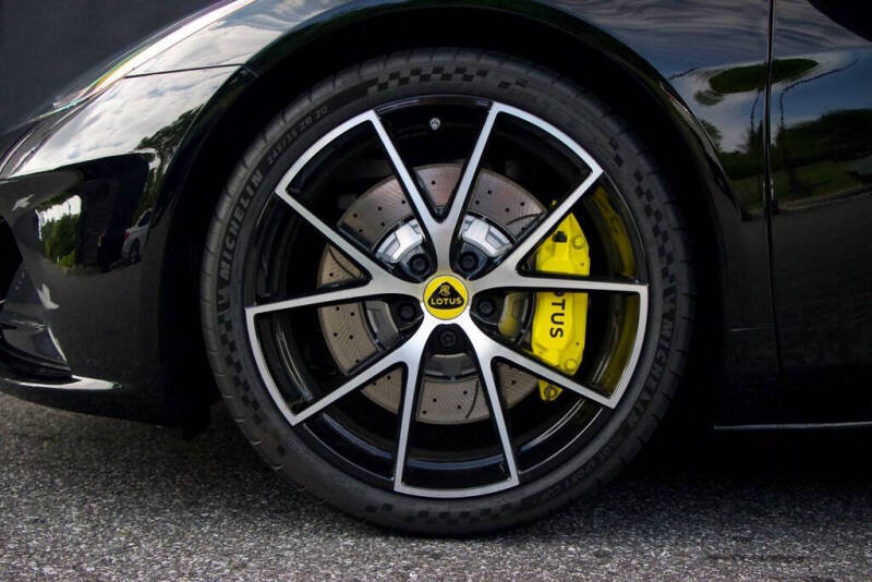 2025 Lotus Emira V6 Base