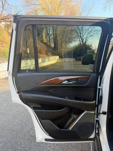 2018 Cadillac Escalade Luxury