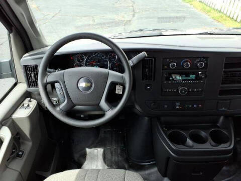 2025 Chevrolet Express 3500