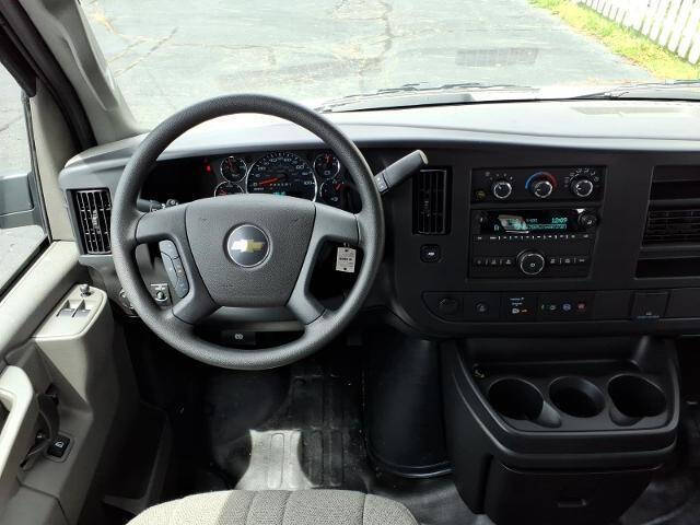 2025 Chevrolet Express 3500