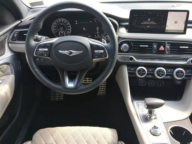 2023 Genesis G70
