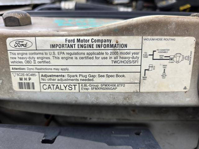 2005 Ford E-Series E-350 SD