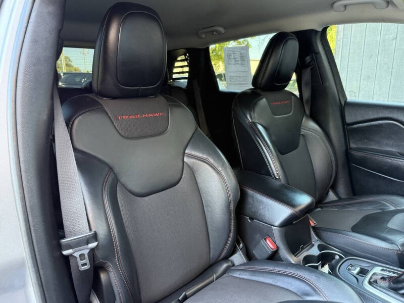 2017 Jeep Cherokee Trailhawk