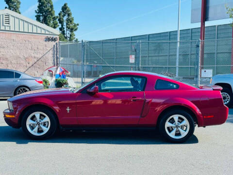 2007 Ford Mustang V6 Deluxe