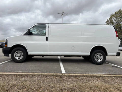 2023 Chevrolet Express 2500