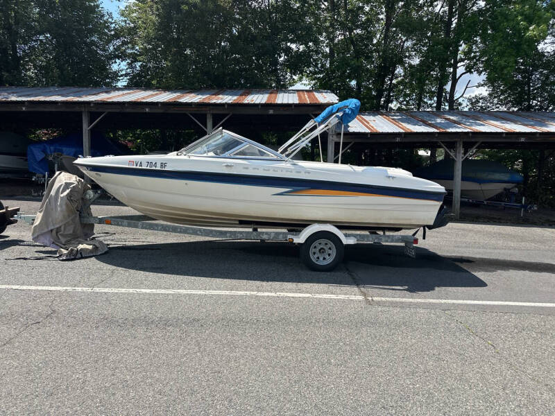 2004 Bayliner 185