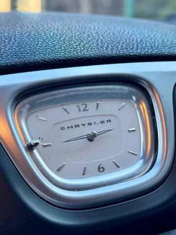 2017 Chrysler 300 Limited
