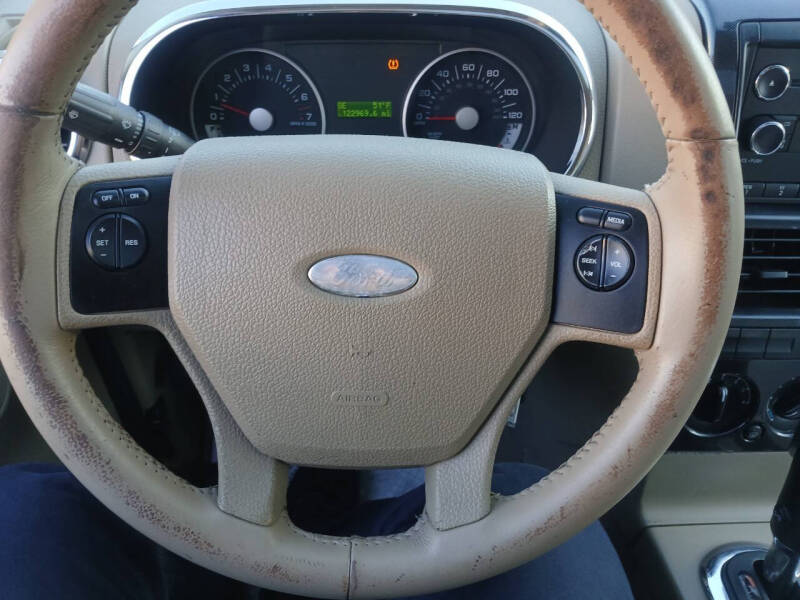 2008 Ford Explorer XLT