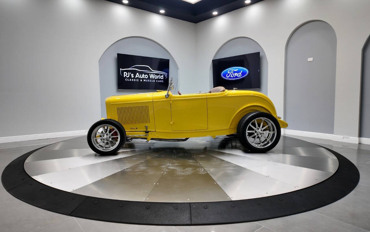1932 Ford Roadster 1
