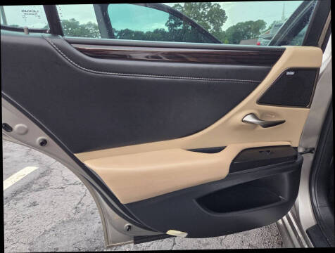2020 Lexus ES 300h