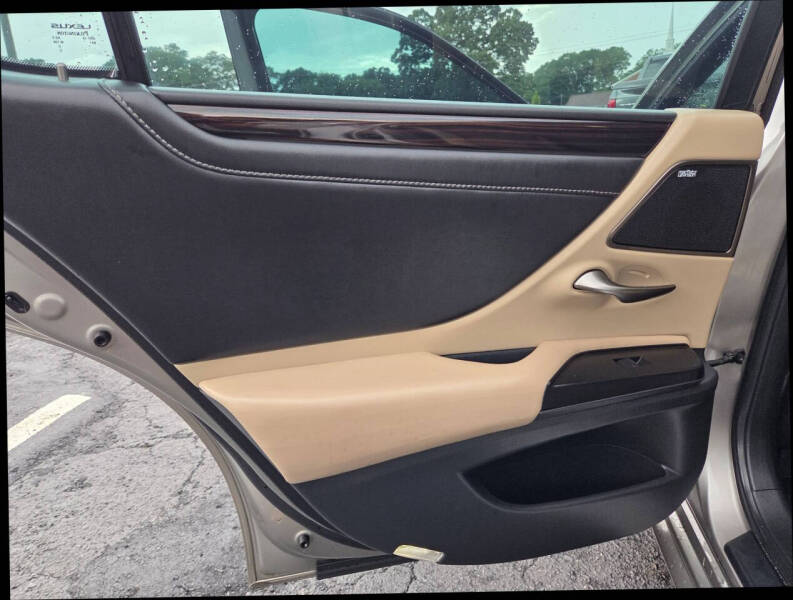 2020 Lexus ES 300h
