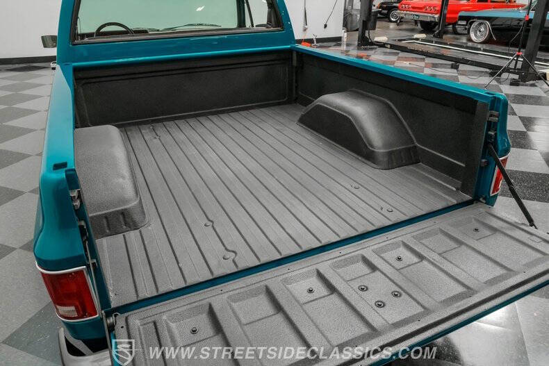 1987 GMC R/V 1500 Series