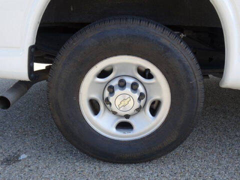 2024 Chevrolet Express 2500