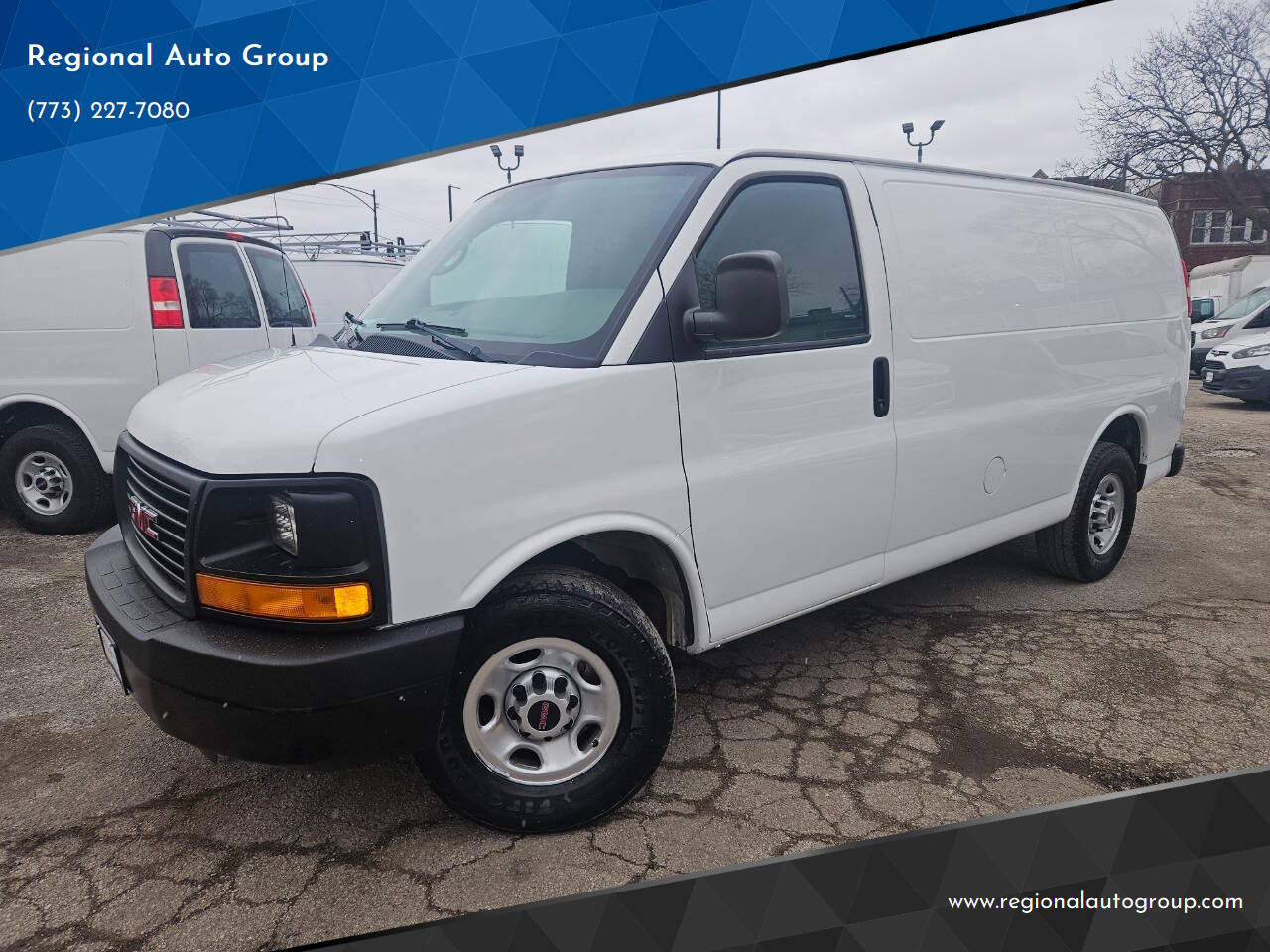 2015 GMC Savana 3500 3dr Cargo Van w/1WT's photo