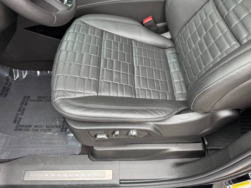 2024 Cadillac Escalade ESV Sport Platinum
