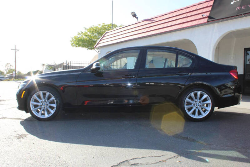 2018 BMW 3 Series 320i